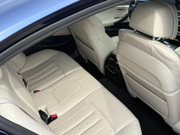 2019 BMW 5 серии 540i xDrive VII (G30/G31/G38), синий, 4520000 рублей - вид 14