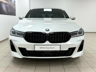 2022 BMW 6 серии Gran Turismo 630i xDrive IV (G32) Рестайлинг, белый, 7995000 рублей, вид 4