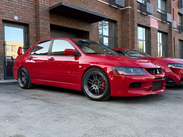 2004 Mitsubishi Lancer Evolution VIII, красный, 3150000 рублей - вид 1