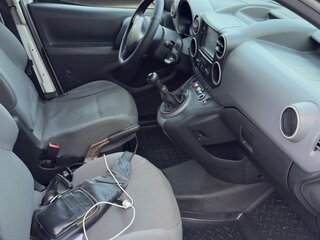 2011 Peugeot Partner II, белый, 450000 рублей, вид 5