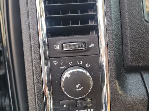 2018 Ram 1500 Crew Cab IV (DS/DJ), чёрный, 4950000 рублей - вид 26
