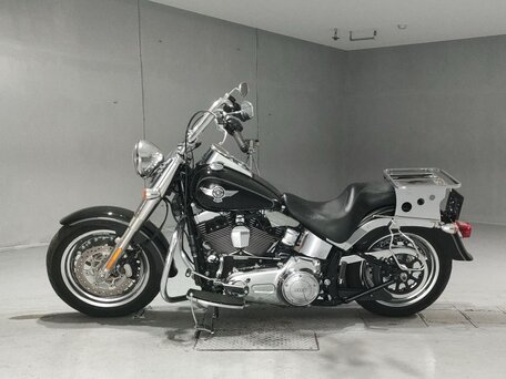 2017 Harley-Davidson Fat Boy, чёрный, 1132000 рублей, вид 2