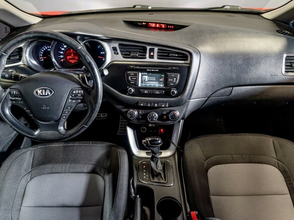 2013 Kia Ceed II, красный - вид 9