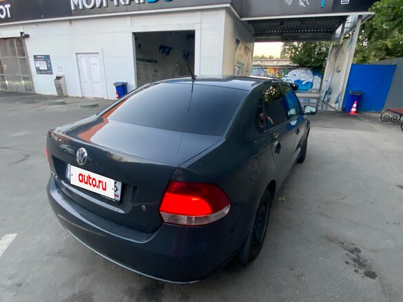 2011 Volkswagen Polo V, серый, 575000 рублей - вид 3