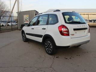 2026 Lada (ВАЗ) Granta Cross I Рестайлинг, белый, 1226000 рублей, вид 4