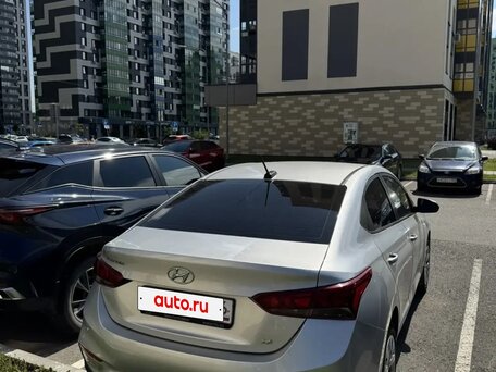 2019 Hyundai Solaris II, серебристый, 1260000 рублей, вид 2