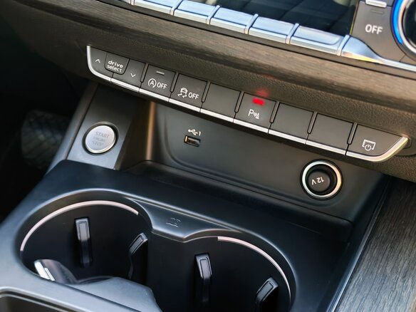 2021 Audi A5 40 TFSI II (F5) Рестайлинг, зелёный - вид 23