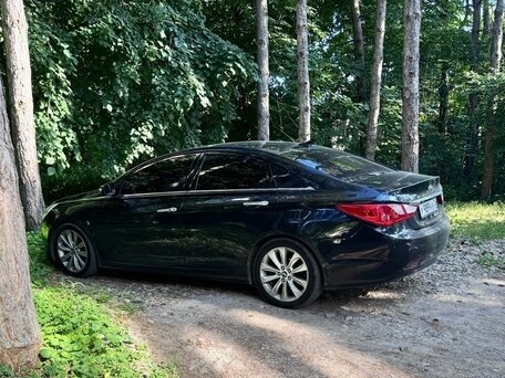 Hyundai Sonata VI (YF)