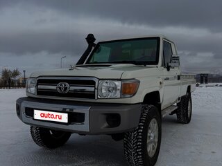 2017 Toyota Land Cruiser 79 70 Series Рестайлинг 1, белый, 6700000 рублей, вид 4