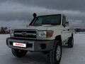 2017 Toyota Land Cruiser 79 70 Series Рестайлинг 1, белый, 6700000 рублей - вид 3