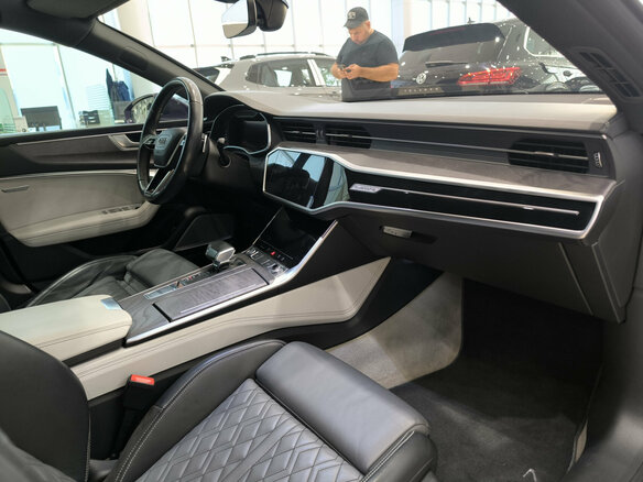2019 Audi A7 55 TFSI II (4K), фиолетовый, 4500000 рублей - вид 10