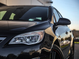 2011 Opel Astra J, чёрный, 649777 рублей, вид 2