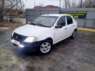 2013 Renault Logan I Рестайлинг, белый, 380000 рублей, вид 1