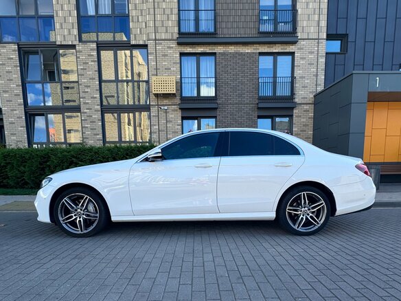 2018 Mercedes-Benz E-Класс 220 d V (W213, S213, C238), белый, 3600000 рублей