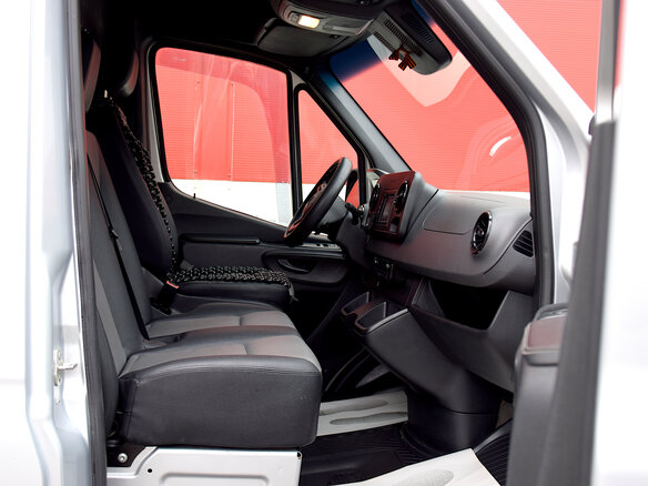 2021 Mercedes-Benz Sprinter, серебристый, 6500000 рублей - вид 10