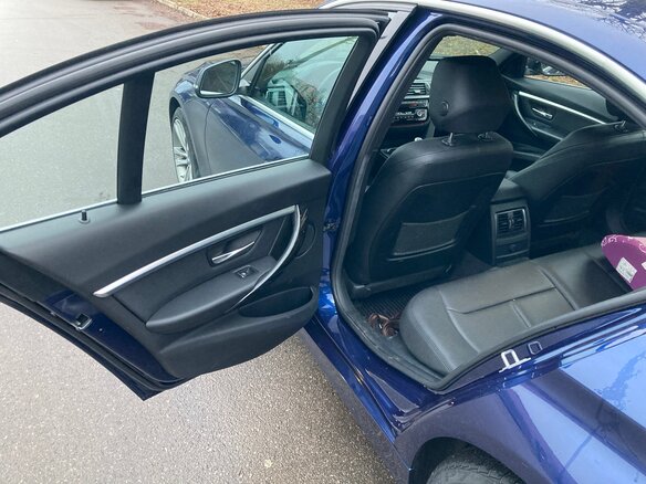 2018 BMW 3 серии 330i xDrive VI (F3x) Рестайлинг, синий, 2300000 рублей - вид 15