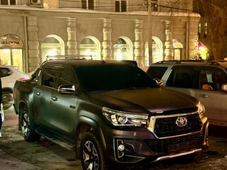 2018 Toyota Hilux VIII, чёрный, 3600000 рублей, вид 4