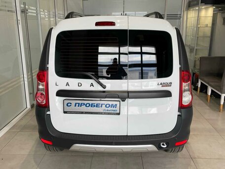 2025 Lada (ВАЗ) Largus Cross I Рестайлинг, белый, 1174000 рублей, вид 3