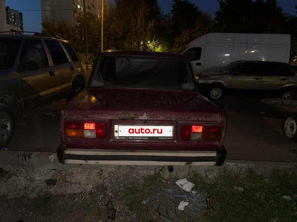 2002 Lada (ВАЗ) 2105, пурпурный - вид 4