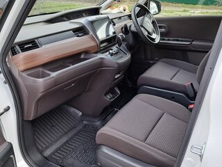 2019 Honda Freed II Рестайлинг, белый, 1620000 рублей, вид 4