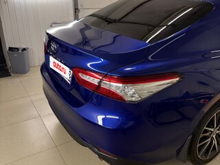 2021 Toyota Camry VIII (XV70) Рестайлинг, синий, 3300000 рублей, вид 4