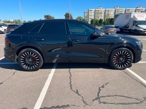 2023 Audi Q8 50 TDI I (4M) Рестайлинг, чёрный, 13000000 рублей - вид 4