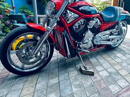 2006 Harley-Davidson CVO, красный, 980000 рублей, вид 2