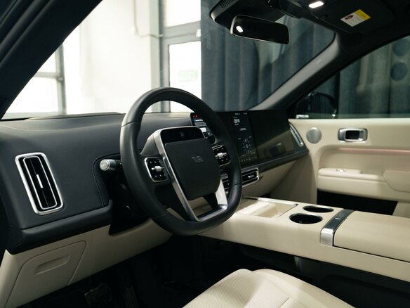 2025 Li Auto (Lixiang) L9 52.3 kWh I Рестайлинг, чёрный - вид 6