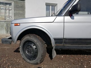 2011 Lada (ВАЗ) 2131 (4x4) 213105 I, серебристый, 300000 рублей, вид 4