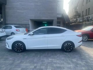 2023 JAC J7 I, белый, 1490000 рублей, вид 4