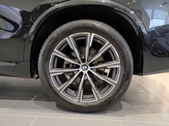 2025 BMW X5 30d IV (G05/G18) Рестайлинг, чёрный, 14200000 рублей - вид 17