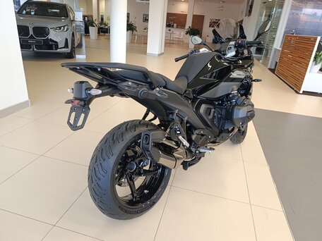 2025 BMW R 1300 RS, чёрный, 2420000 рублей, вид 4