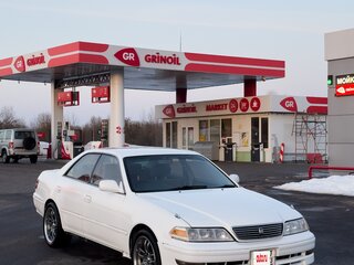 1996 Toyota Mark II VIII (X100), белый, 850000 рублей, вид 1