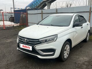 2024 Lada (ВАЗ) Vesta I Рестайлинг (NG), белый, 900000 рублей, вид 2
