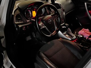 2010 Opel Astra J, белый, 700000 рублей, вид 5