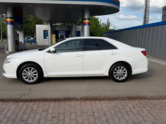 2014 Toyota Camry VII (XV50), белый, 1300000 рублей - вид 8