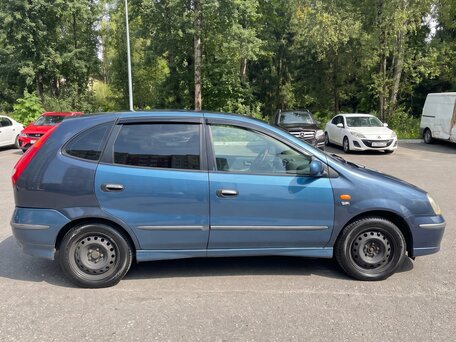 2003 Nissan Almera Tino I, синий, 450000 рублей, вид 4