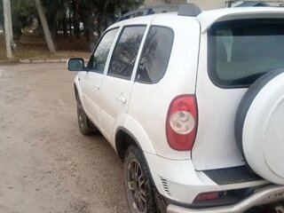 2013 Chevrolet Niva I Рестайлинг, белый, 420000 рублей, вид 4