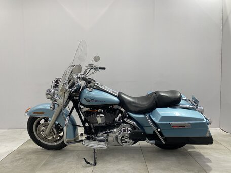 2006 Harley-Davidson Road King, голубой, 689000 рублей, вид 2