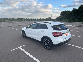 2019 Mercedes-Benz GLA 200 I (X156) Рестайлинг, белый, 2490000 рублей, вид 4