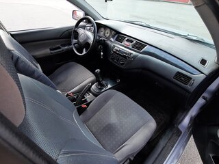 2005 Mitsubishi Lancer IX Рестайлинг, серебристый, 280000 рублей, вид 3