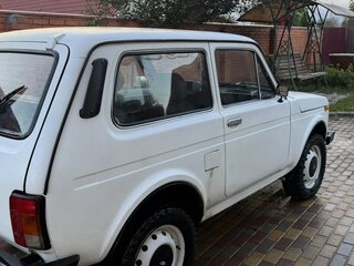 1997 Lada (ВАЗ) 2121 (4x4) I Рестайлинг, белый, 270000 рублей, вид 4