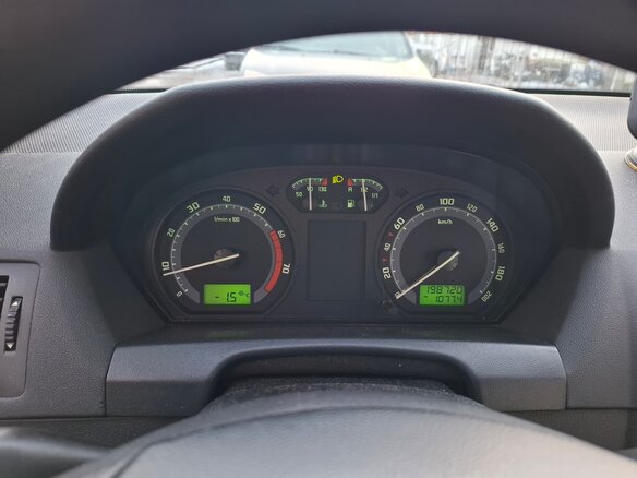 2006 Skoda Fabia I Рестайлинг, оранжевый, 350000 рублей - вид 8