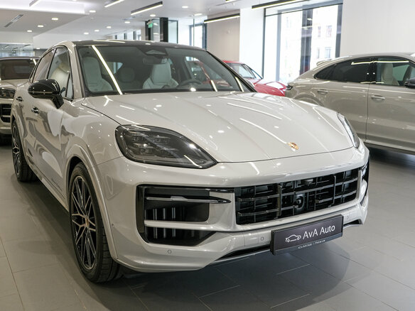2026 Porsche Cayenne Coupé III Рестайлинг, серый - вид 3