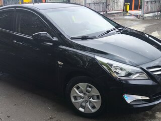 2016 Hyundai Solaris I Рестайлинг, чёрный, 900000 рублей, вид 3