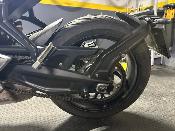 2021 Triumph Trident 660, чёрный, 900000 рублей - вид 5