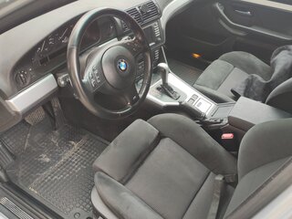 2002 BMW 5 серии 525i IV (E39) Рестайлинг, серебристый, 1300000 рублей, вид 5