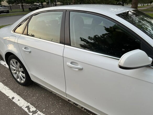 2011 Audi A4 IV (B8), белый - вид 13