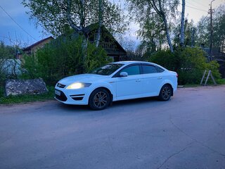 2013 Ford Mondeo IV Рестайлинг, белый, 520000 рублей, вид 3