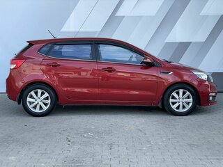 2016 Kia Rio III Рестайлинг, красный, 1140000 рублей, вид 4